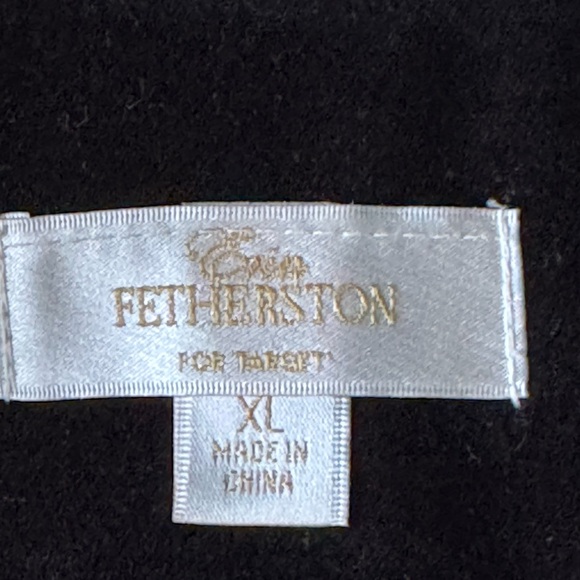 Elegant Women's Black Velvet Blazer - Picture 4 of 5